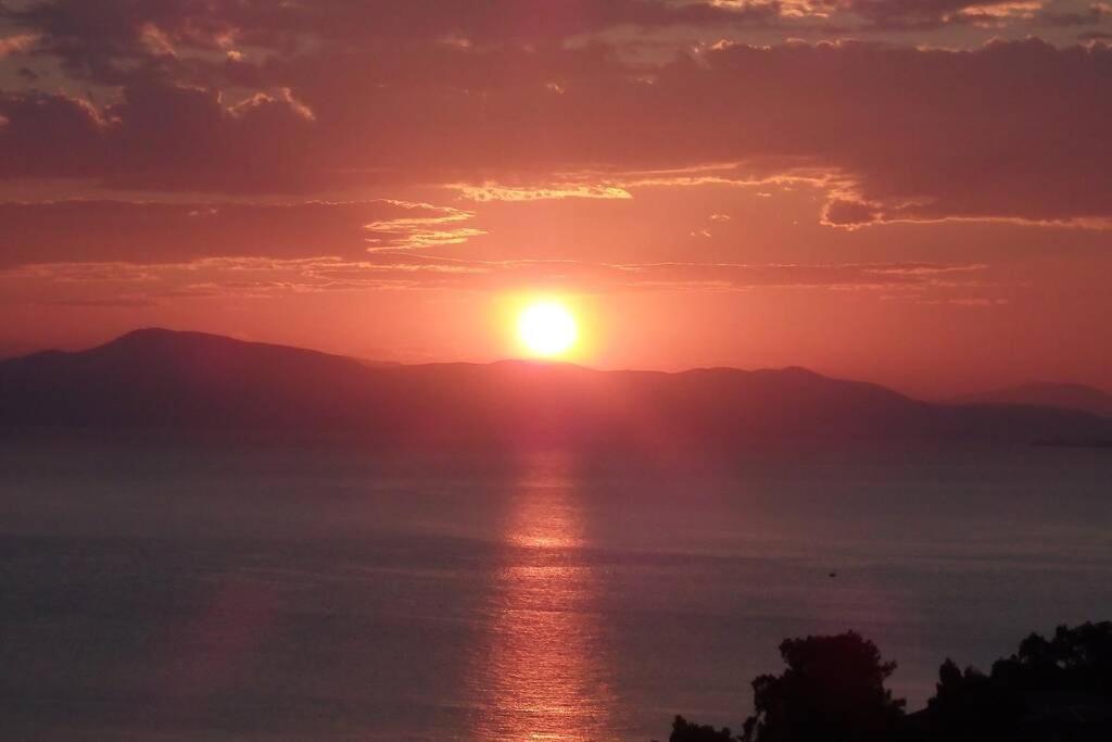 ¨Με Θέα Το Ηλιοβασίλεμα¨ Villa Afissos Exterior foto